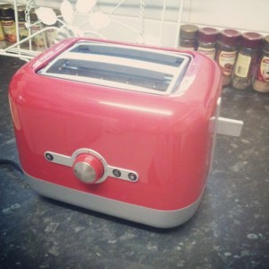 1017458_376960615749090_1162187625_n