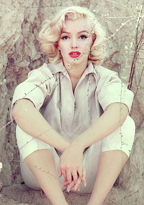 Marilyn Monroe photographed by Milton Greene (1953)
