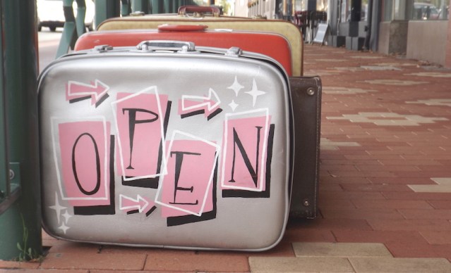 Rockabilly's adorably atomic open sign!