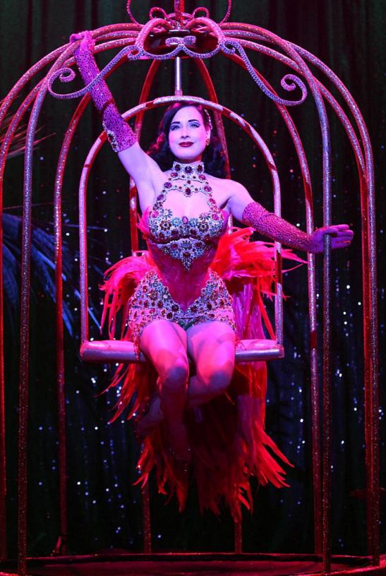 dita-von-teese-performs-burlesque-strip-strip-hooray-show